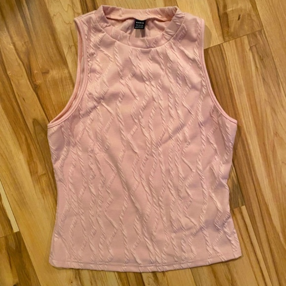 Shein pink textured tank—L - Picture 1 of 6